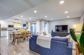 5 Mi to Beach Jupiter Townhome with Pool Access